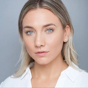 Meet your Posher, Caitlyn